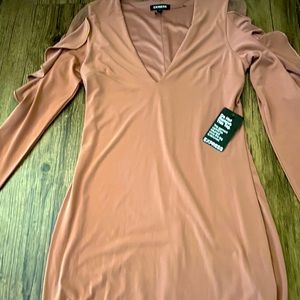 Dress express .. color pink nude